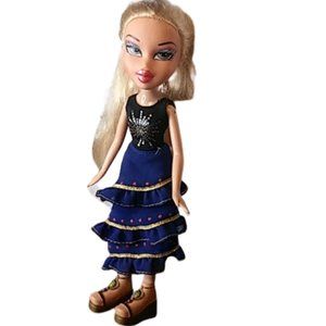 BRATZ DOLLS COMES WITH SHOES